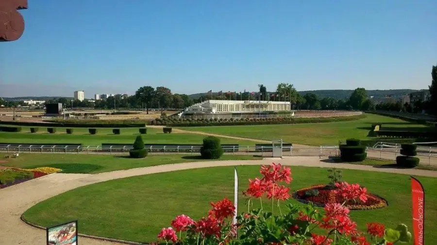 Enghien travbana i Enghien-les-Bains